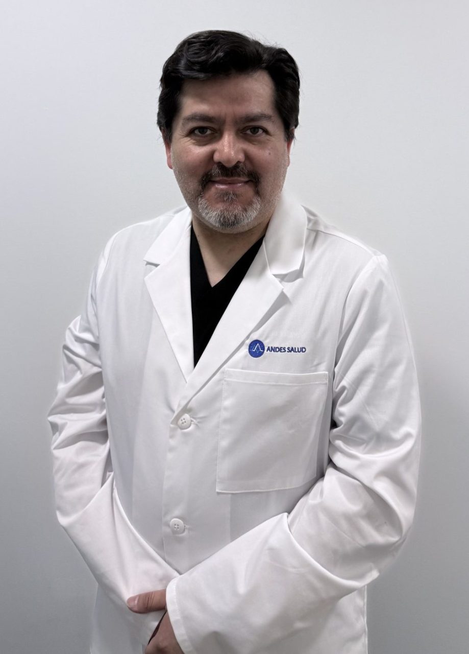 Dr. Cristian Villarroel Aguila