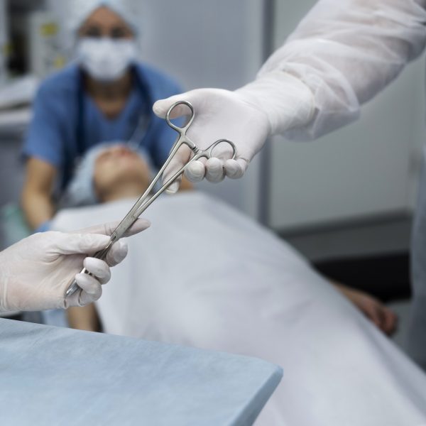 doctors-operation-room